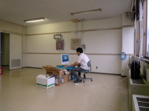 とりあえずお隣のネットを借りてつなぐ